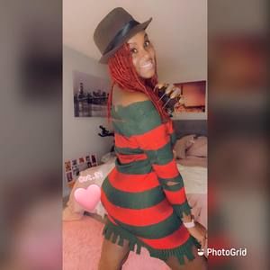 Meet your Posher, Adrienne